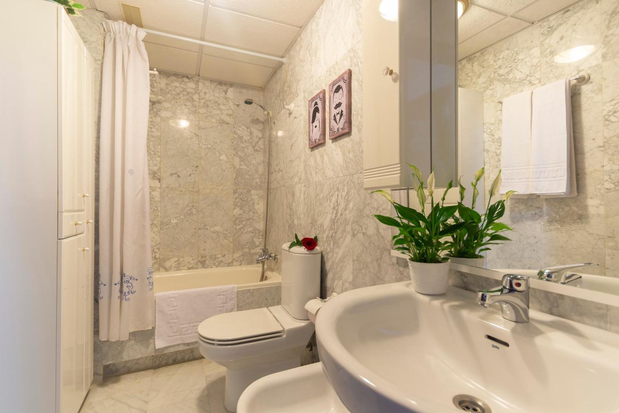 Apartamento Adultos Centro N V 1 Free Parking Granada Bagian luar foto